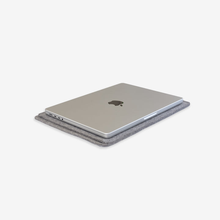 simple sleeve for macbook