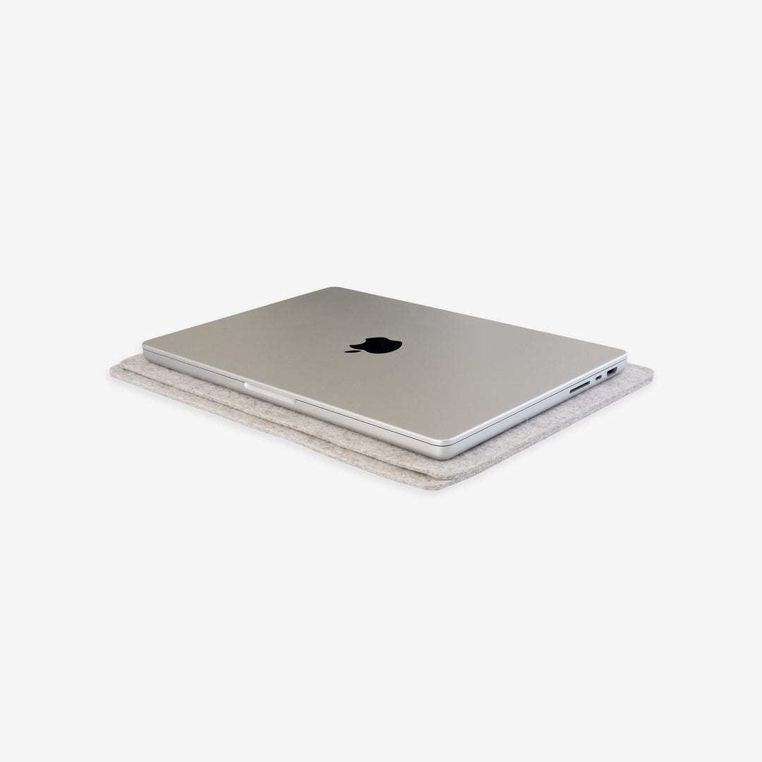 simple sleeve for macbook