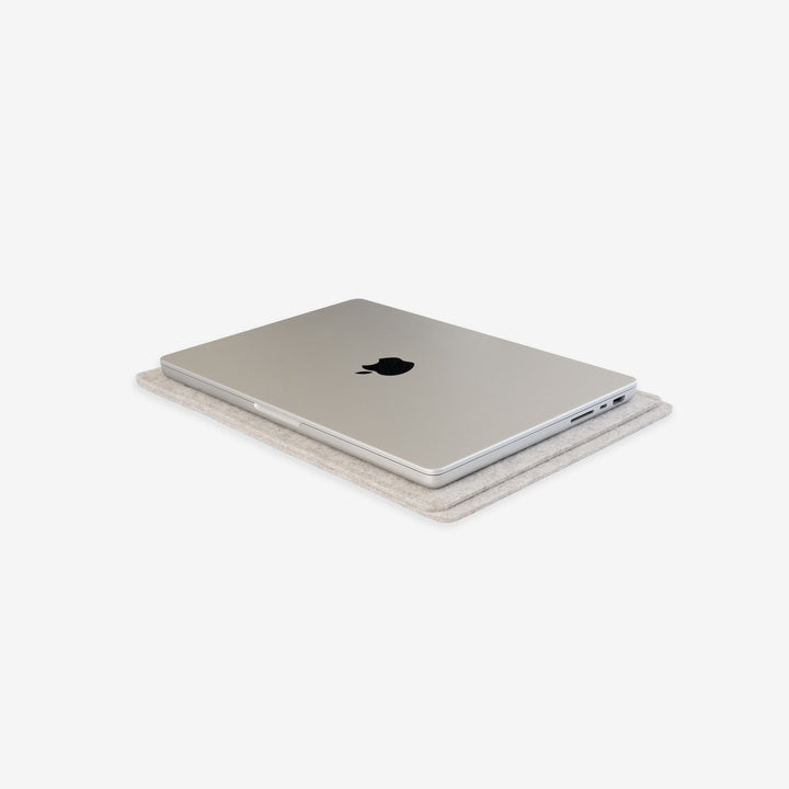simple sleeve for macbook