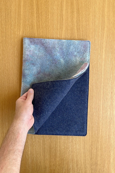 hand dyed magic sleeve (medium laptop 13/14" size)