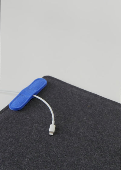 magnetic cable keeper